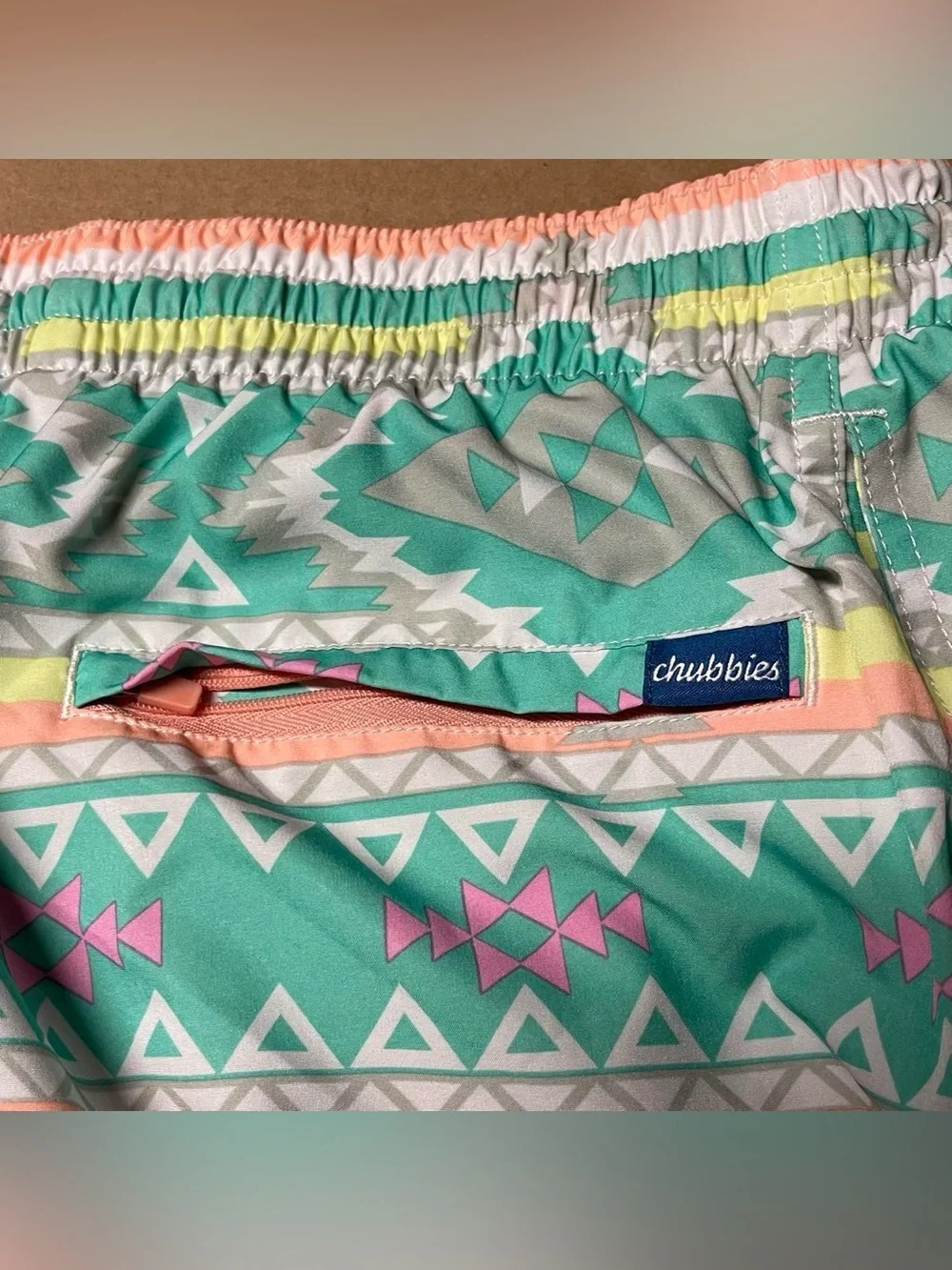 Chubbies Aztec Print Stretch Swim Trunks Men's Size XL 5.5 Inseam Beach Summer